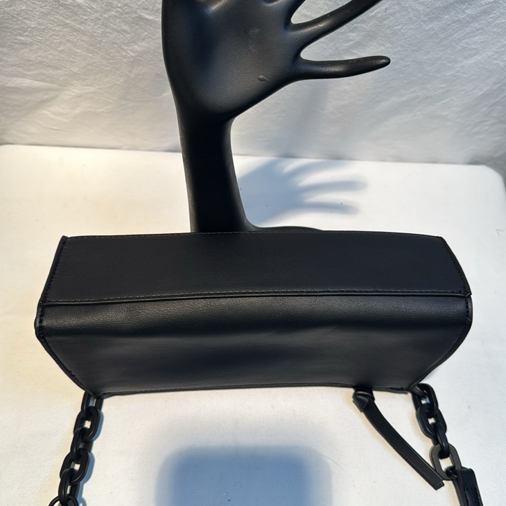 Simply Vera Vera Wang Elegant Black Handbag - Picture 11 of 13